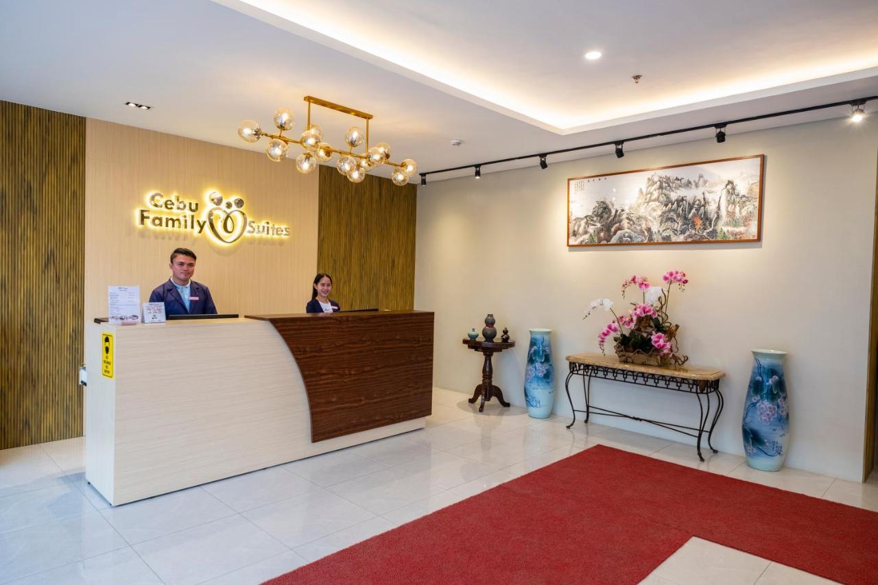 Cebu Family Suites Powered By Cocotel Esterno foto