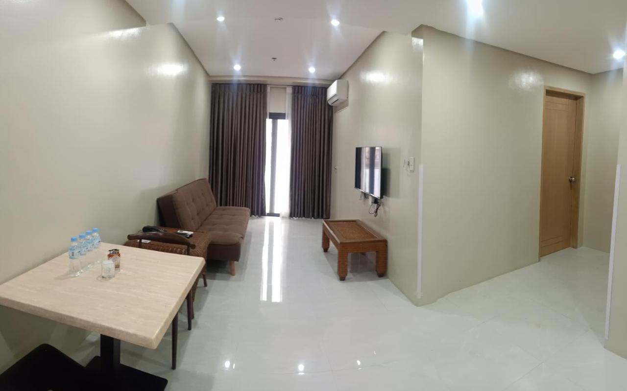 Cebu Family Suites Powered By Cocotel Esterno foto