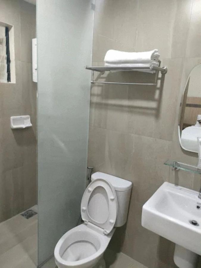 Cebu Family Suites Powered By Cocotel Esterno foto
